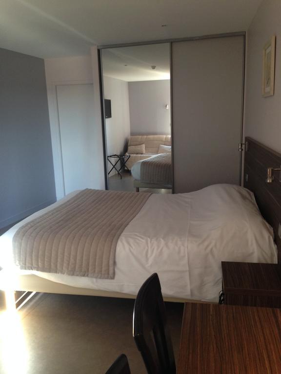 Le Relais Des Bergers Hotel Saint-Martin-en-Haut ห้อง รูปภาพ