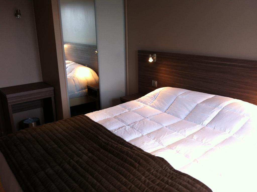 Le Relais Des Bergers Hotel Saint-Martin-en-Haut ห้อง รูปภาพ